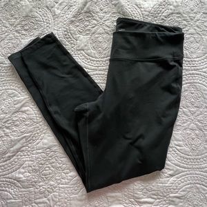 Old Navy Black Core Mid-Rise Go Dry Leggings